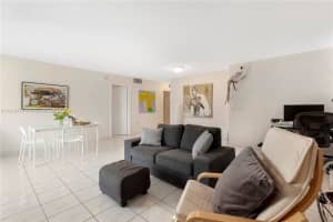 1045 10th St APT 301, Miami Beach, FL 33139, Sold 02/28/23