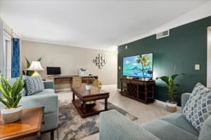 2300 NW 33rd St APT 904, Oakland Park, FL 33309, Sold 01/17/23