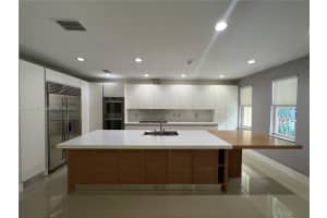 10742 74th Ln, Doral, FL 33178, Sold 02/10/23