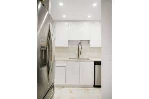 1990 W 56th St APT 1322, Hialeah, FL 33012, Sold 01/13/23