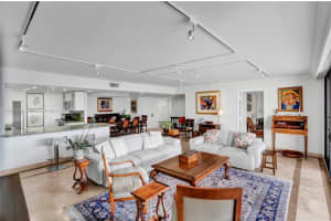 3 Grove Isle Dr C1804, Miami, FL 33133, Sold 01/19/23