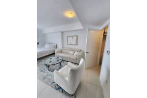 Opera Tower, 1750 N Bayshore Dr APT 2708, Miami, FL 33132, Sold 03/27/23