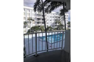 494 NW 165th St c 304, Miami, FL 33169, Sold 02/10/23