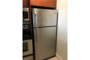 494 NW 165th St c 304, Miami, FL 33169, Sold 02/10/23