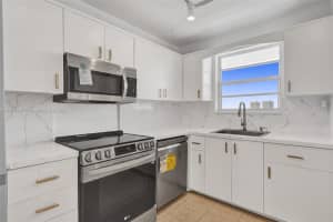 137 Golden Isles Dr APT 1509, Hallandale Beach, FL 33009, Sold 04/03/23