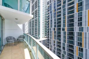 41 SE 5th St APT 1010, Miami, FL 33131, Sold 02/10/23