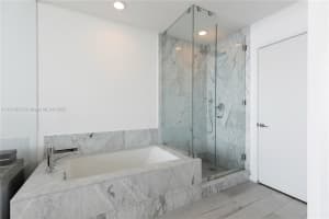 480 NE 31st St #2702, Miami, FL 33137, Sold 02/27/23