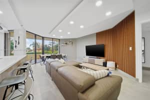 20191 E Country Club Dr APT 409, Aventura, FL 33180, Sold 05/03/23