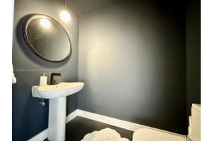1100 Biscayne Blvd UNIT 2304, Miami, FL 33132, Sold 02/15/23