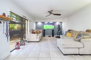 2852 Waterford Dr N #2852, Deerfield Beach, FL 33442, Sold 01/25/23