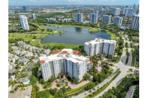 19900 E Country Club Dr APT 318, Aventura, FL 33180, Sold 05/16/23