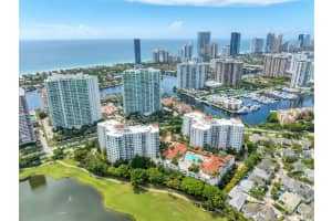 19900 E Country Club Dr APT 318, Aventura, FL 33180, Sold 05/16/23