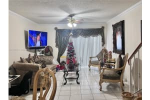 1555 W 44th Pl APT 344, Hialeah, FL 33012, Sold 02/14/23