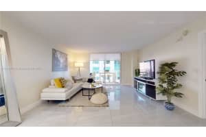 1200 Brickell Bay Dr APT 1514, Miami, FL 33131, Sold 06/14/23