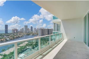 20155 NE 38th Ct APT 2702, Aventura, FL 33180, Sold 01/17/23