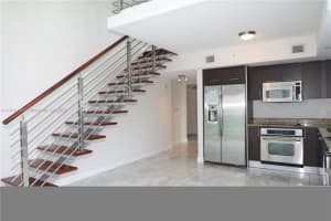 41 SE 5th St APT 1317, Miami, FL 33131, Sold 05/15/23