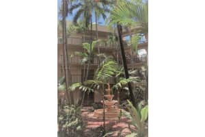 8615 NW 8th St APT 321, Miami, FL 33126, Sold 07/27/23