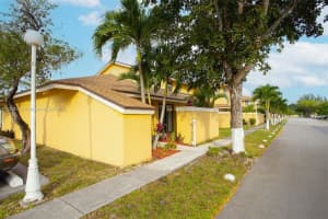 505 NW 214th St, Miami, FL 33169, Sold 01/20/23