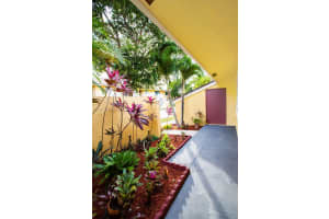 505 NW 214th St, Miami, FL 33169, Sold 01/20/23