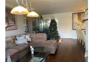 9441 SW 4th St APT 101, Miami, FL 33174, Sold 02/16/23