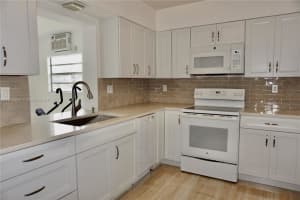 8106 NW 59th St, Tamarac, FL 33321, Sold 01/25/23