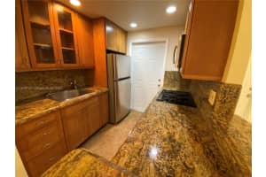 801 Meridian Ave, Miami Beach, FL 33139, Sold 03/30/23