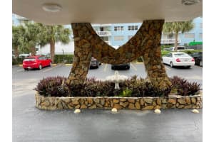 421 NE 14th Ave APT 405, Hallandale Beach, FL 33009, Sold 01/20/23