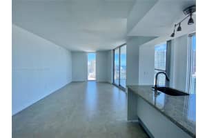 185 SW 7th St APT 4012, Miami, FL 33130, Sold 04/05/23