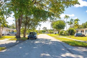 631 SW 69th Ave, Pembroke Pines, FL 33023, - MLS#A11317104