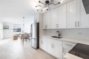710 Washington Ave APT 420, Miami Beach, FL 33139, Sold 02/09/23