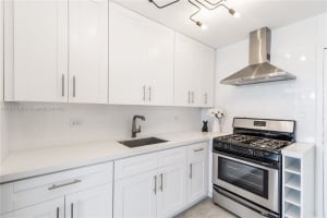 710 Washington Ave APT 420, Miami Beach, FL 33139, Sold 02/09/23