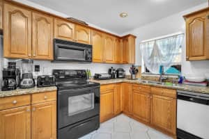 5624 Blueberry Ct #168, Lauderhill, FL 33313, Sold 02/17/23