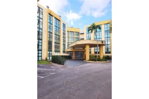 11800 SW 18th St Apt 108-4, Miami, FL 33175, Sold 02/03/23