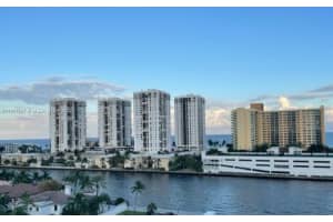 1000 Parkview Dr APT 1008, Hallandale Beach, FL 33009, Sold 02/10/23
