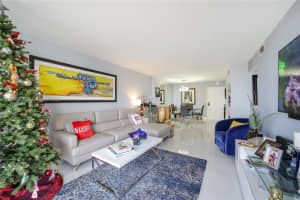 1450 Brickell Bay Dr APT 1410, Miami, FL 33131, Sold 02/28/23
