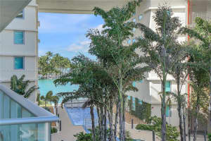 6620 Indian Creek Dr Apt 305, Miami Beach, FL 33141, Sold 02/21/23