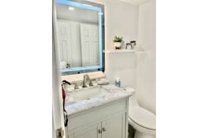 490 W Park Dr APT 204, Miami, FL 33172, Sold 03/31/23