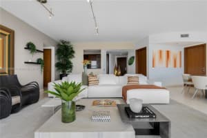 450 Alton Rd APT 801, Miami Beach, FL 33139, Sold 04/18/23