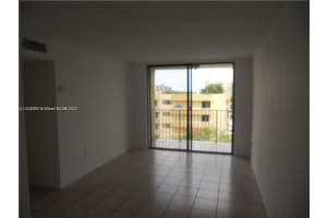 8075 NW 7th St #512, Miami, FL 33126, Sold 02/07/23