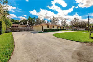 500 E Mt Vernon Dr, Plantation, FL 33325, Sold 04/24/23