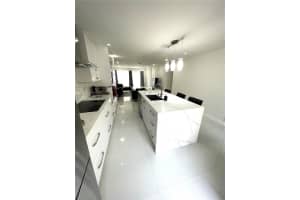 9526 Oakburst Ln B7, Tamarac, FL 33321, Sold 01/30/23