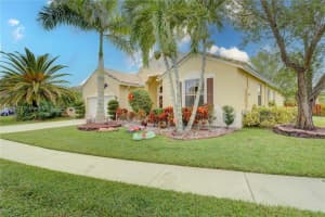 9145 Cove Point Cir, Boynton Beach, FL 33472, Sold 03/31/23