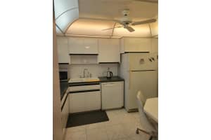 330 SE 2nd St #305h, Hallandale Beach, FL 33009, Sold 04/28/23