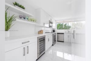 1360 S Ocean Blvd APT 405, Pompano Beach, FL 33062, Sold 04/18/23