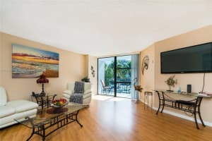 800 Parkview Dr APT 312, Hallandale Beach, FL 33009, Sold 05/12/23