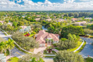 12900 Kapok Ln, Davie, FL 33330, Sold 03/07/23