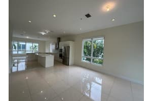 10525 NW 66th St, Doral, FL 33178, Sold 07/06/23