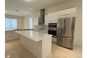 10525 NW 66th St, Doral, FL 33178, Sold 07/06/23
