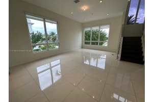 10525 NW 66th St, Doral, FL 33178, Sold 07/06/23