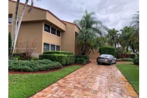 6810 Pinehurst Dr, Hialeah, FL 33015, Sold 06/02/23
